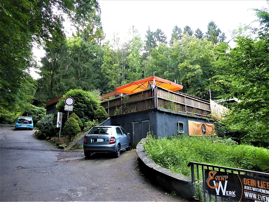 Aggertalhöhle Parkplatz (2)