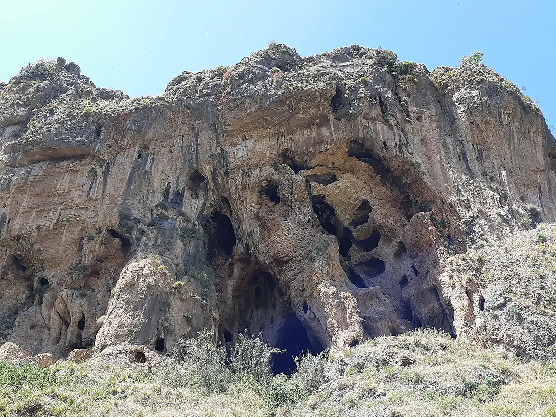 Lower Amud Streamm Cave3