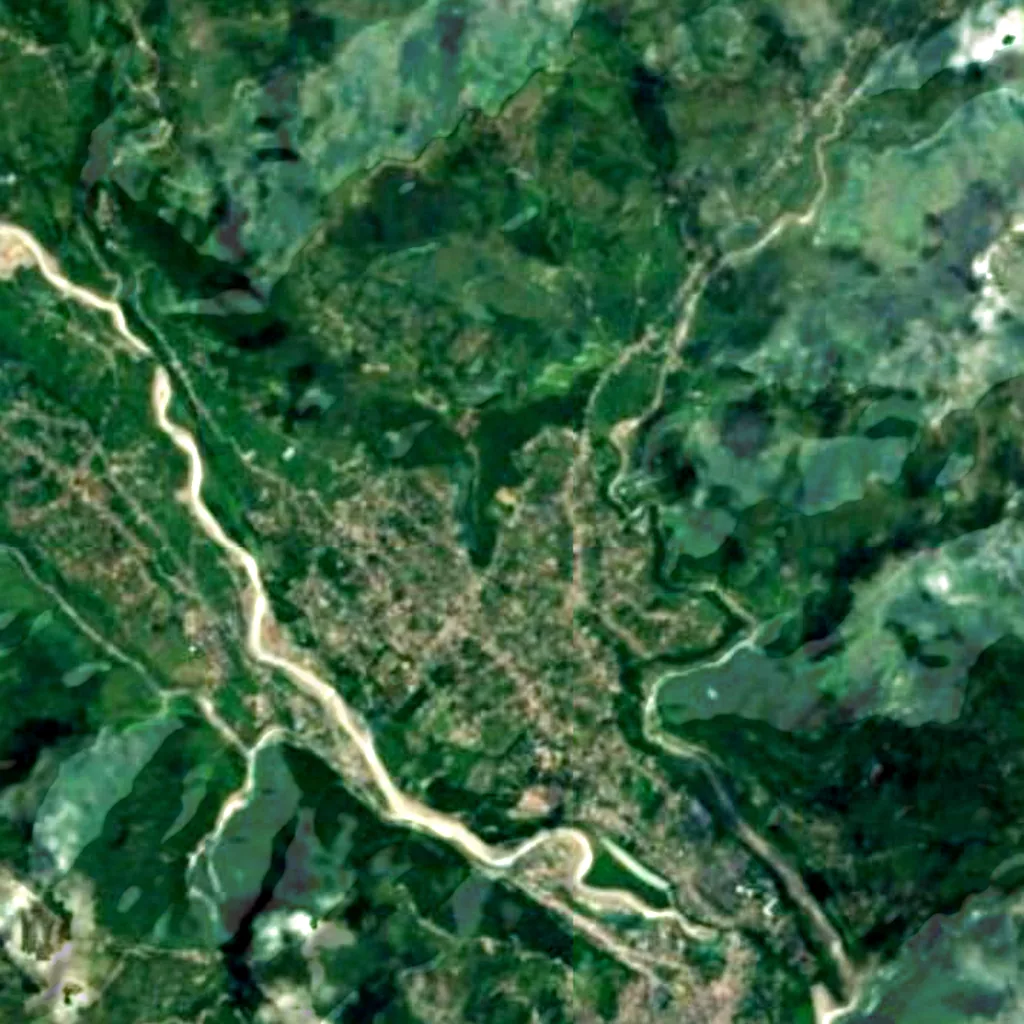 El suelo sobre Cueva de los Murciélagos (Nepal) (Sentinel-2)