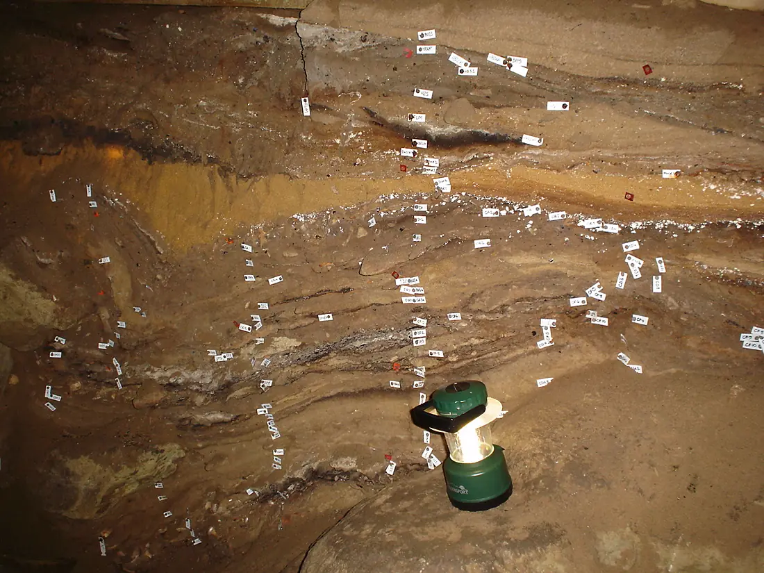 Blombos Cave - deposit layers