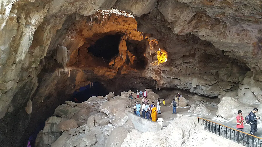 Borra caves, Viskhapatnam