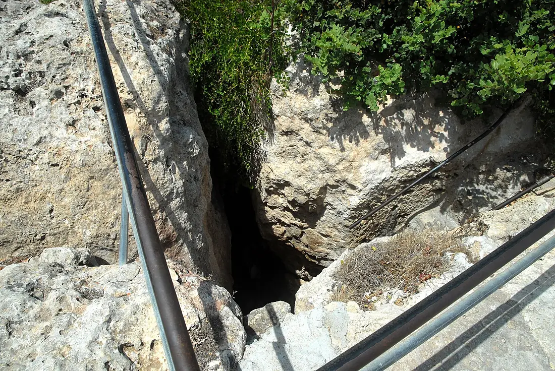 CalypsoCave