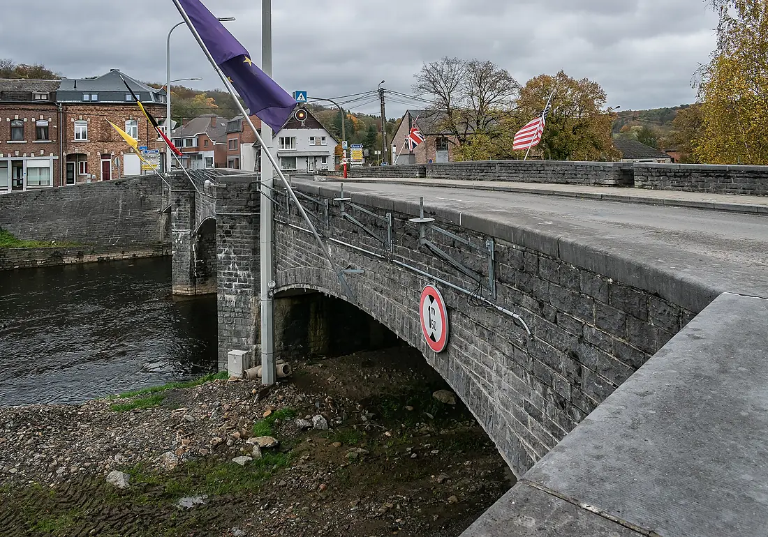 Bridge in Rochefort (2)