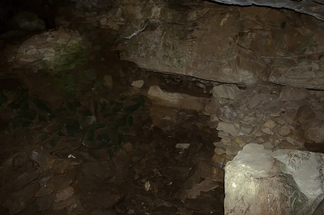 Cave Zas 0503023