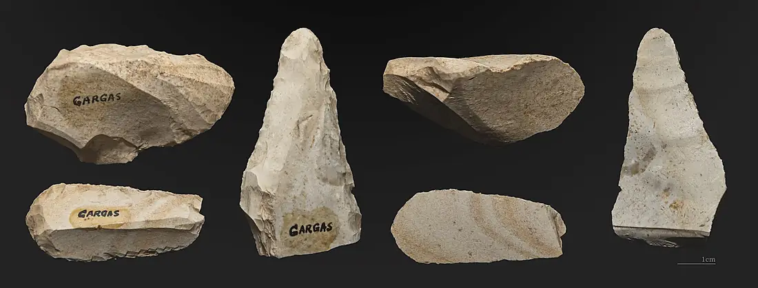 Gargas cave, Lithic industry