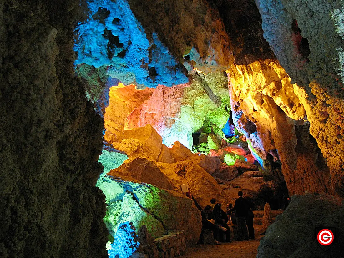 70 Millionen Jahre alte Höhle in der Zentralprovinz Arak - panoramio