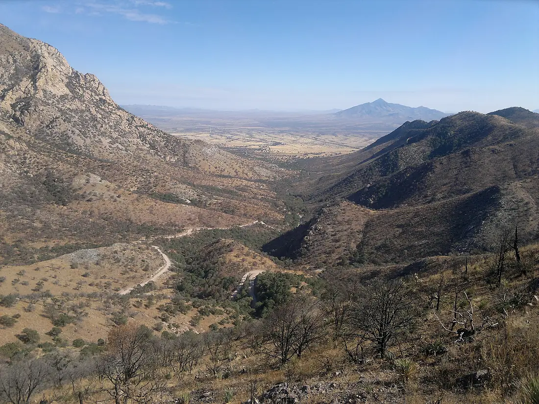 Montezuma Pass Overlook, elevation 2100 meters - panoramio