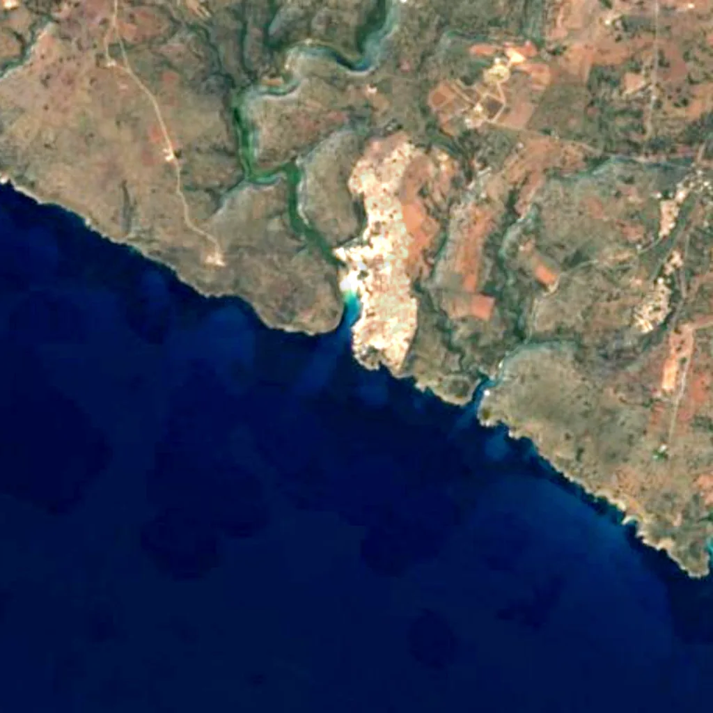 El suelo sobre Cova d'en xoroi (Sentinel-2)