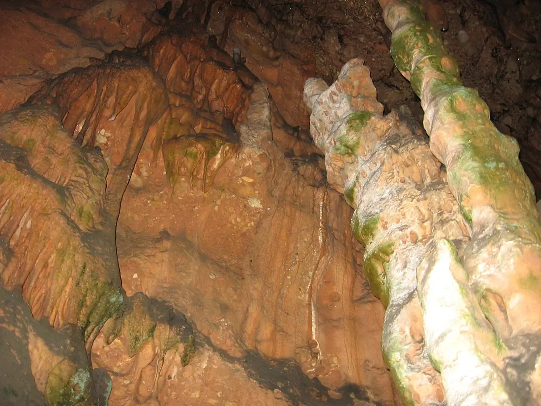Cueva del Salnitre