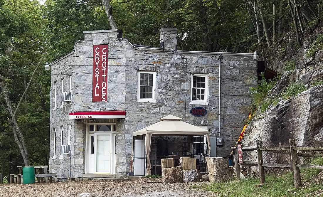 Crystal Grottoes building MD1
