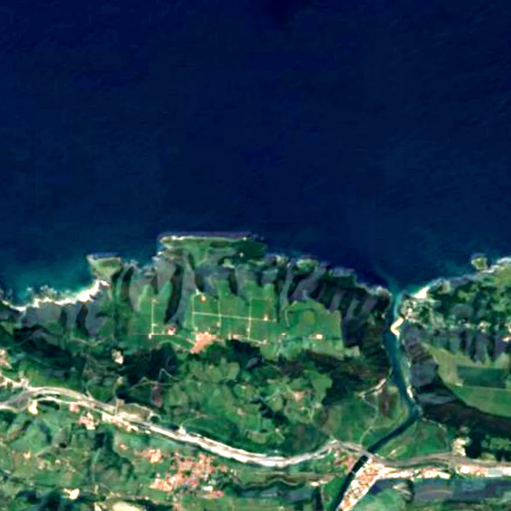 De grond boven Cueva del Pindal (Sentinel-2)