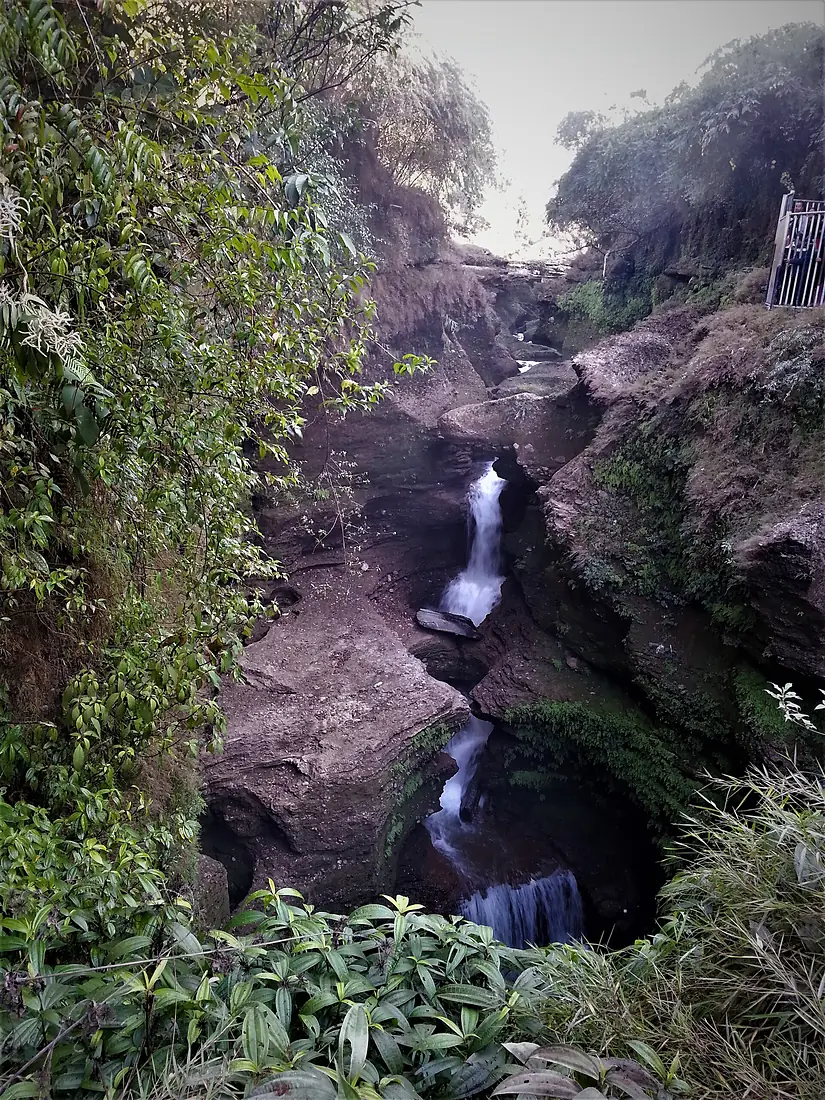 Davis Falls-Pokhara 01
