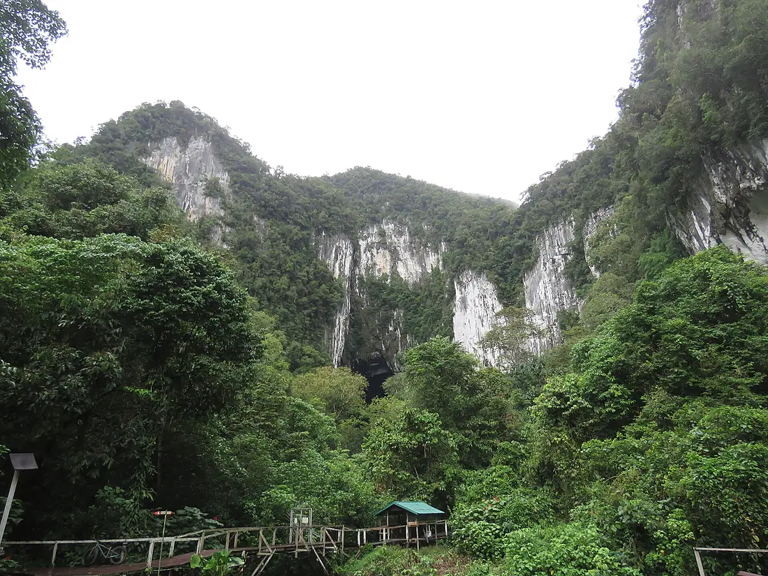 Access to Deer Cave, Sarawak, April 2025 02