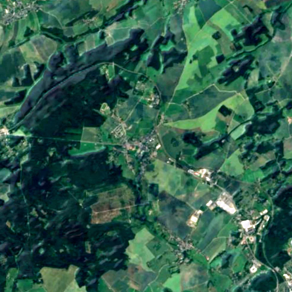 Le sol au-dessus de Grotte du dragon de Syrau (Sentinel-2)