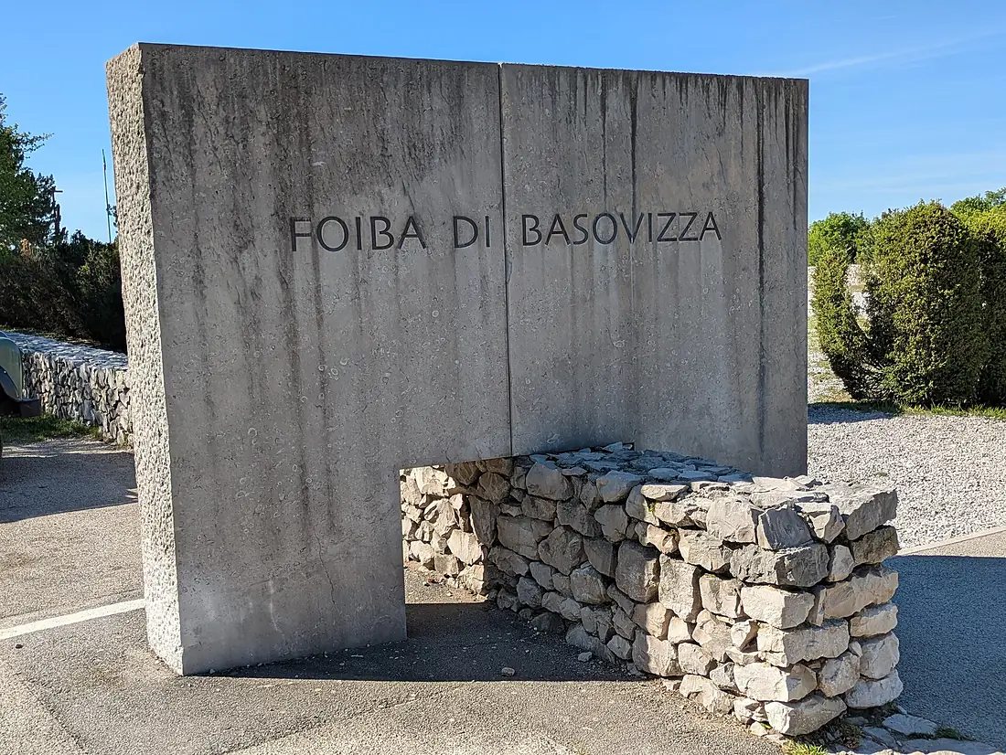 Foiba di Basovizza 02