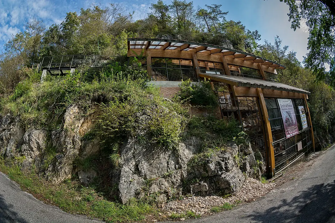 Grotta di Fumane 2