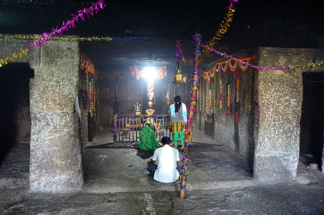012 Shrine in Vihara (33653544526)