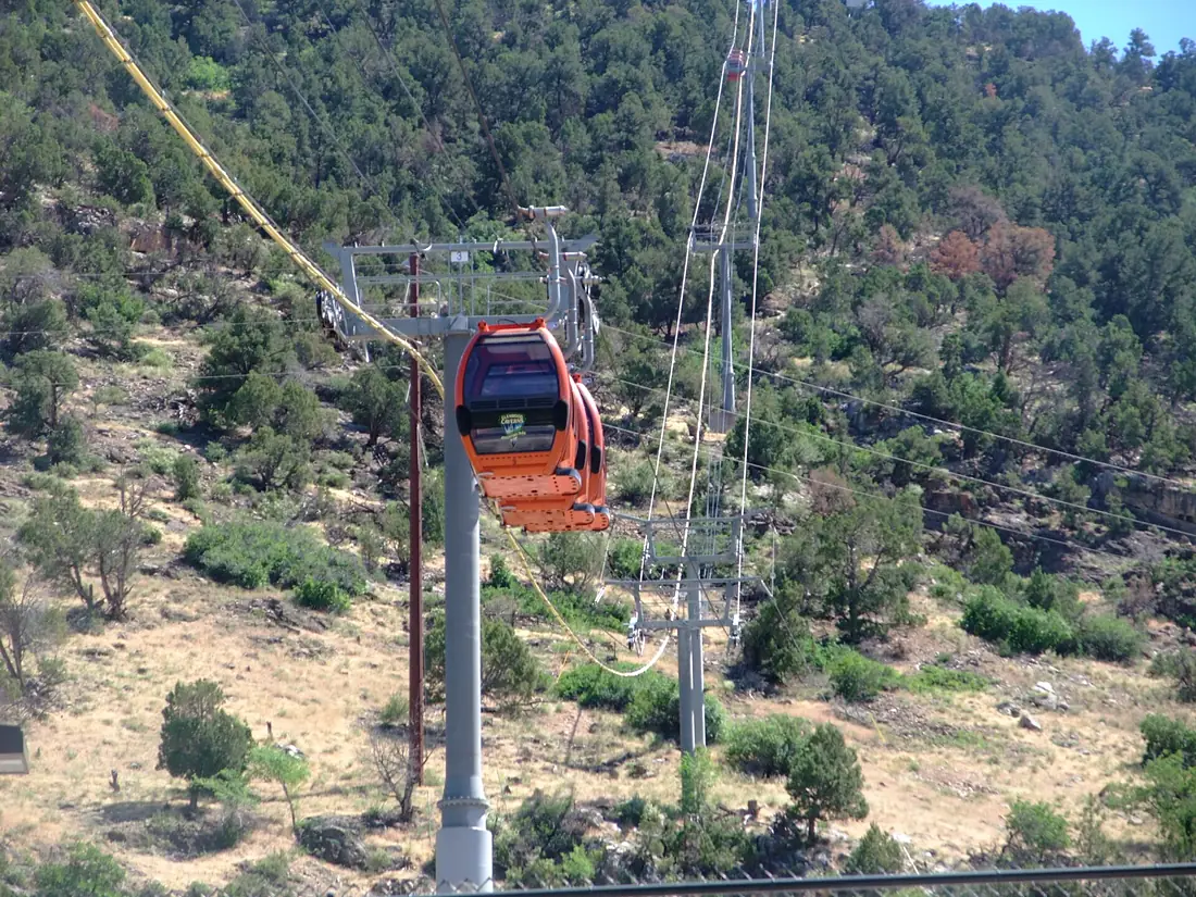 Glenwood springs caverns adventure park roapway - panoramio