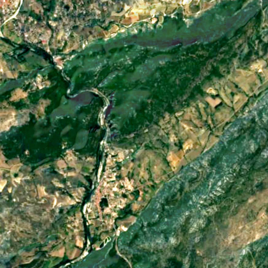 Le sol au-dessus de Grotte des Demoiselles (Sentinel-2)