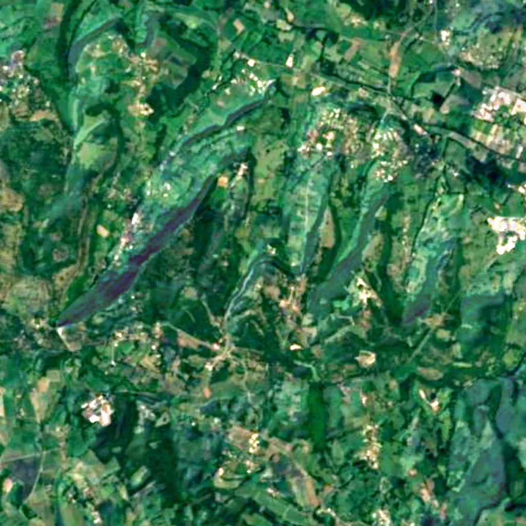 De grond boven Grottes de Presque (Sentinel-2)