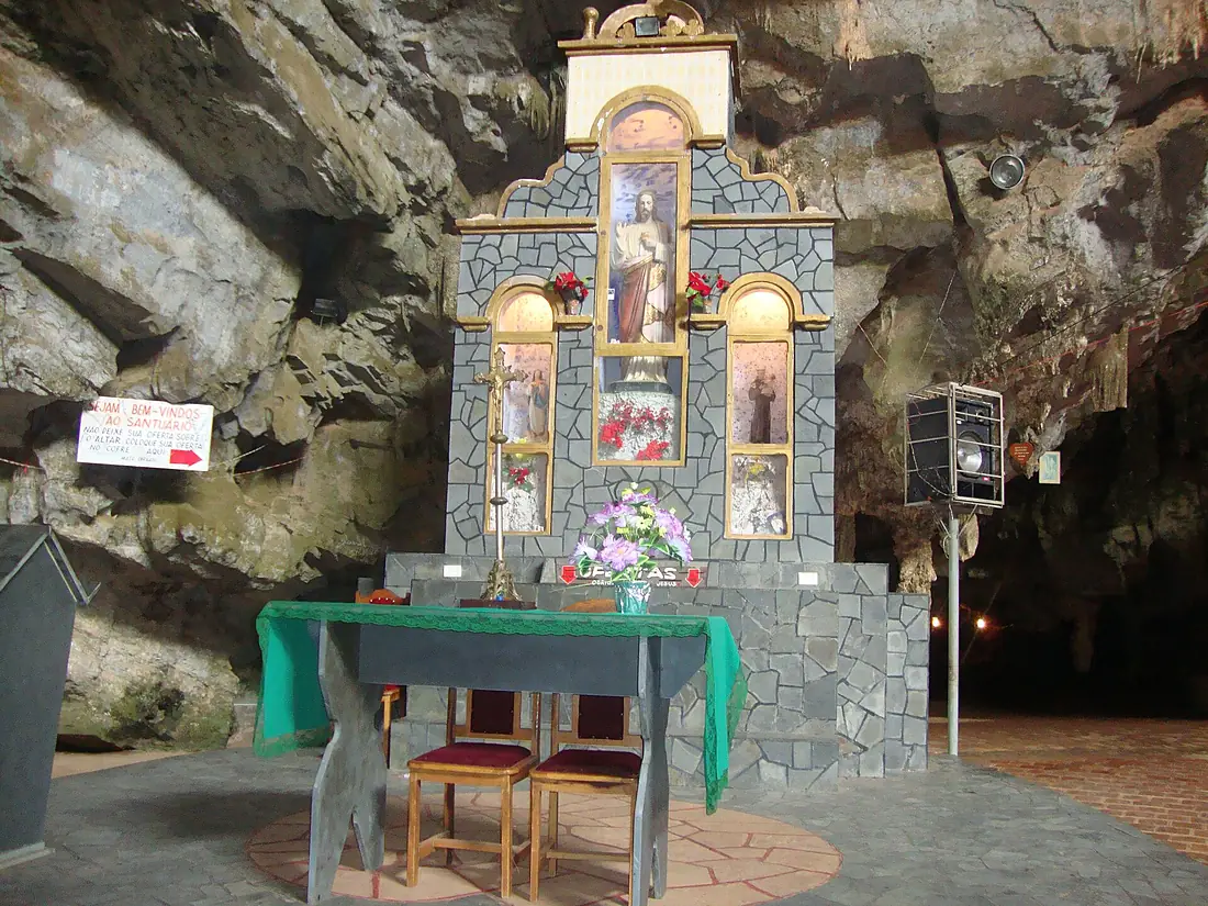 DENTRO DA GRUTA - panoramio