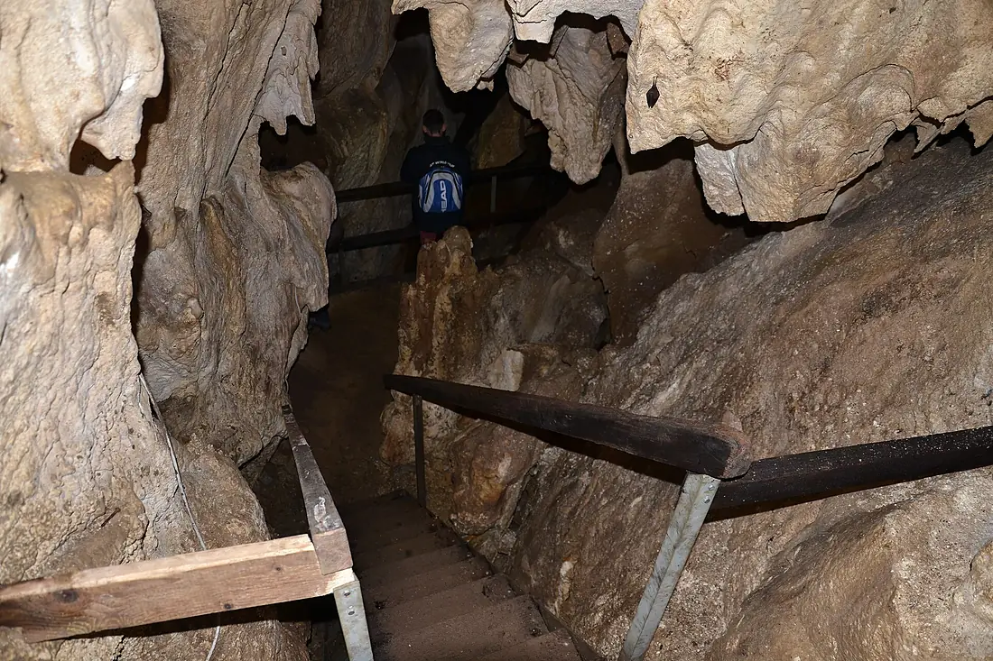 Hermannshöhle2