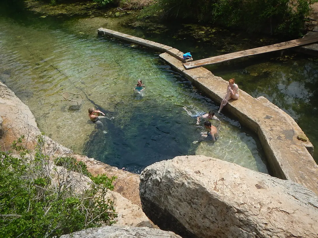 Jacob's Well - panoramio