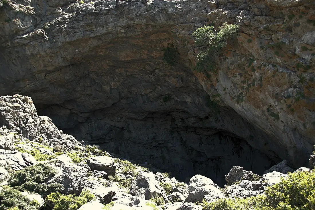 Cave of Kamares 076559