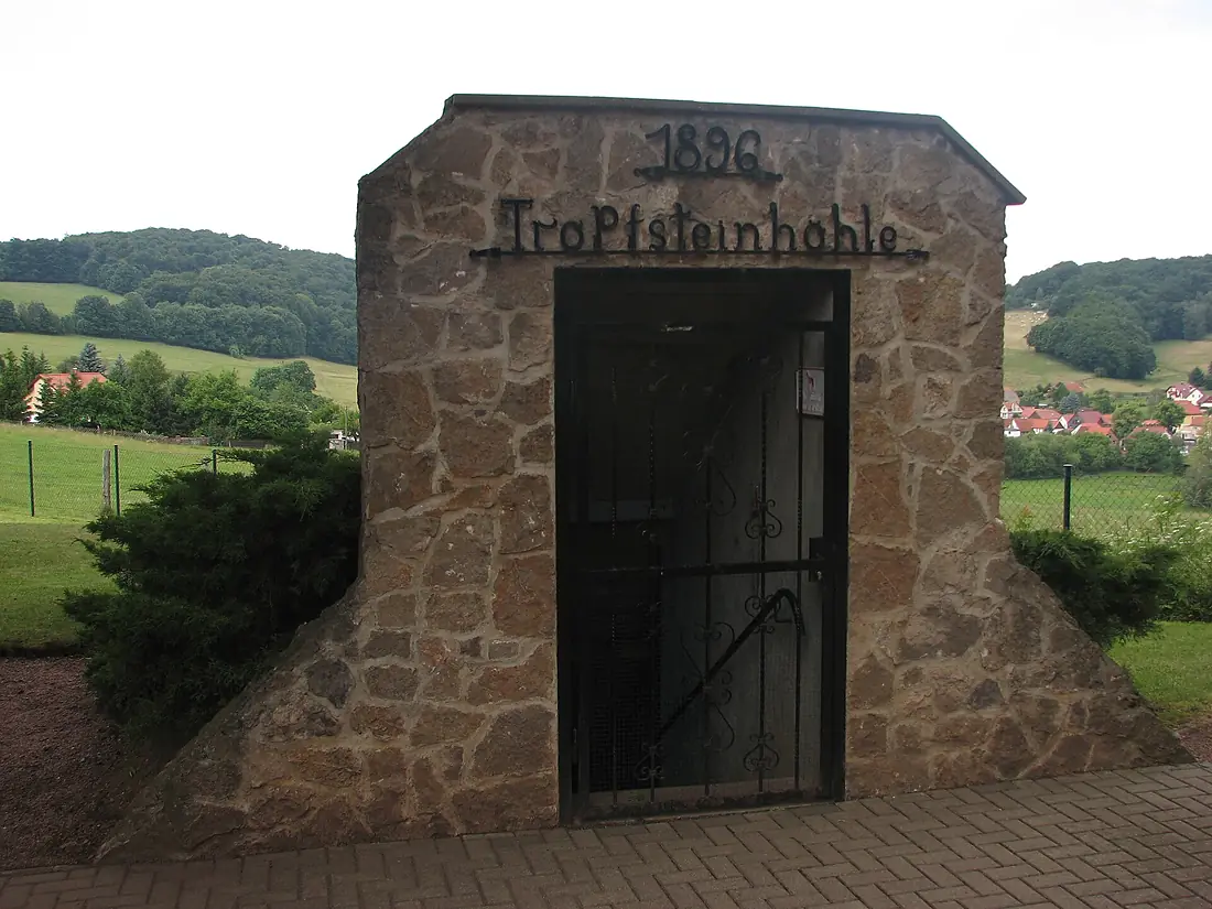 Kittelsthaler tropfsteinhoehle eingang