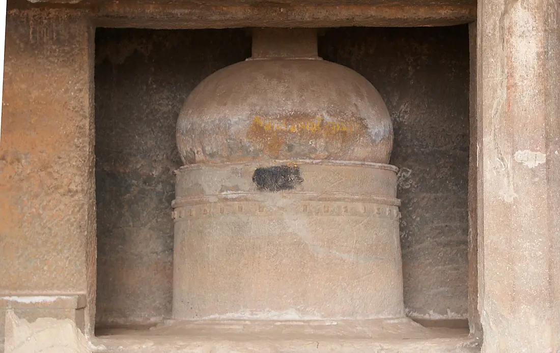 Kuda-caves-01