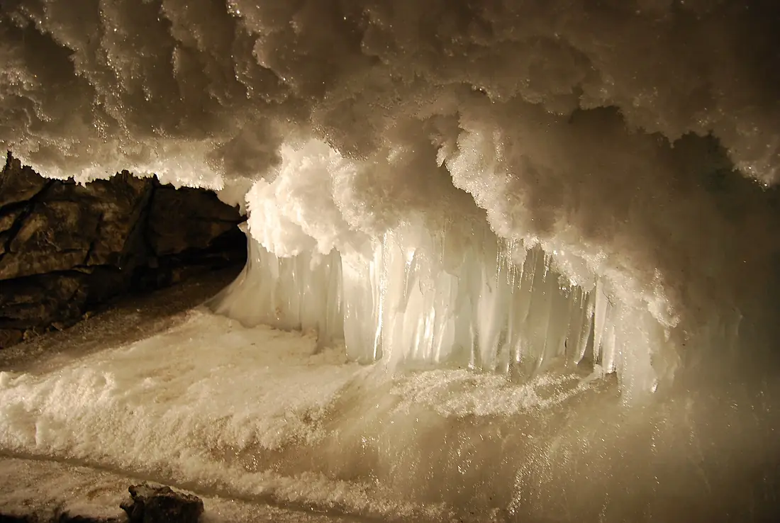Cave Kungurskaya 0026