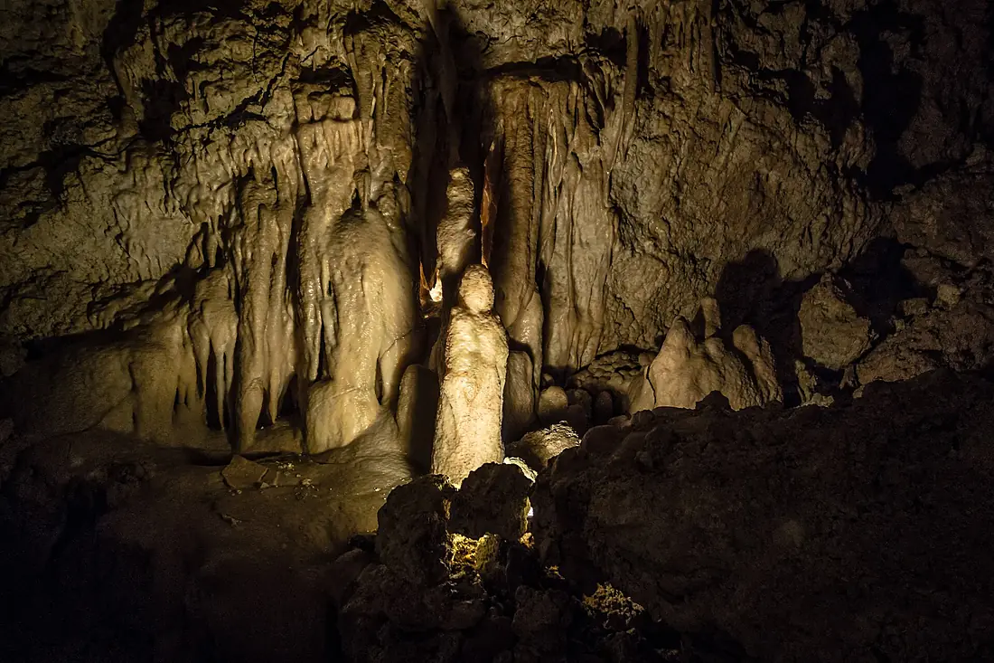 Grotte de Lastournelle - Statue