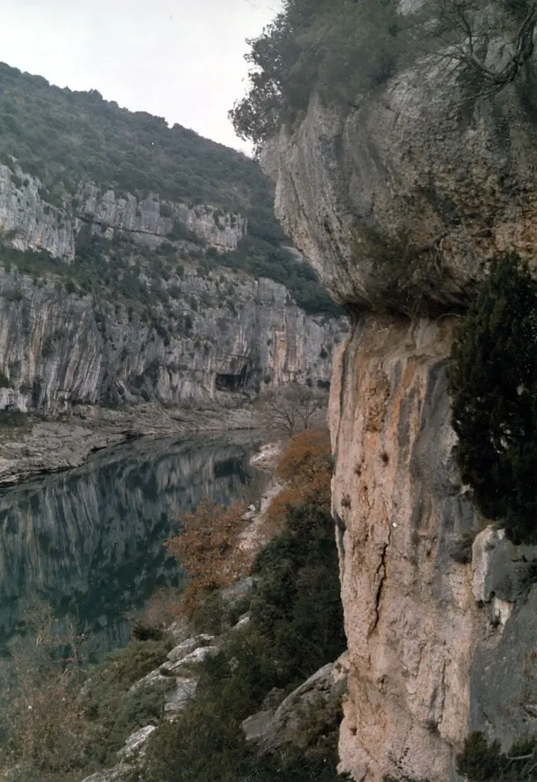 Entering the Ardeche gorge - panoramio