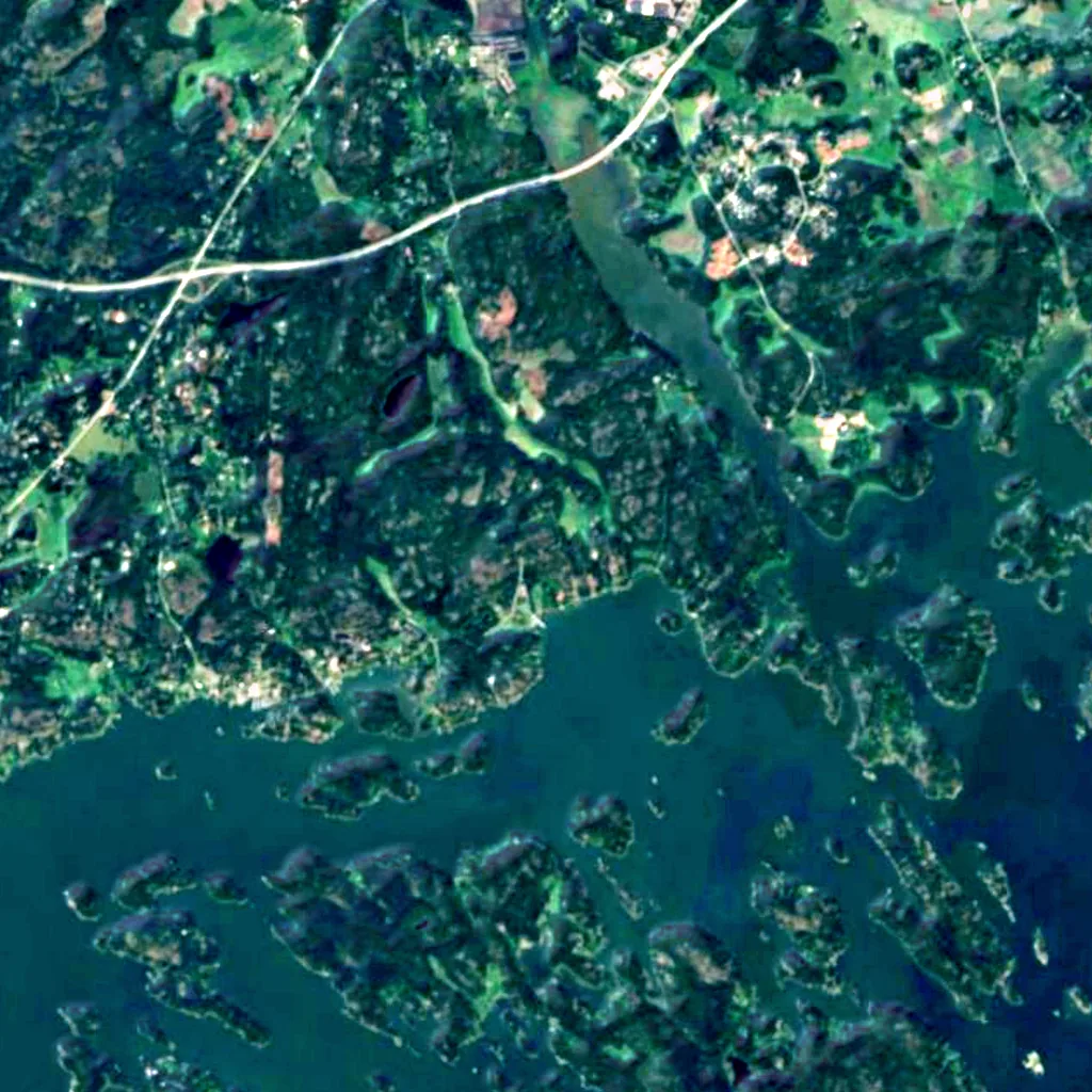 De grond boven Lemminkäinen's Temple (Sentinel-2)