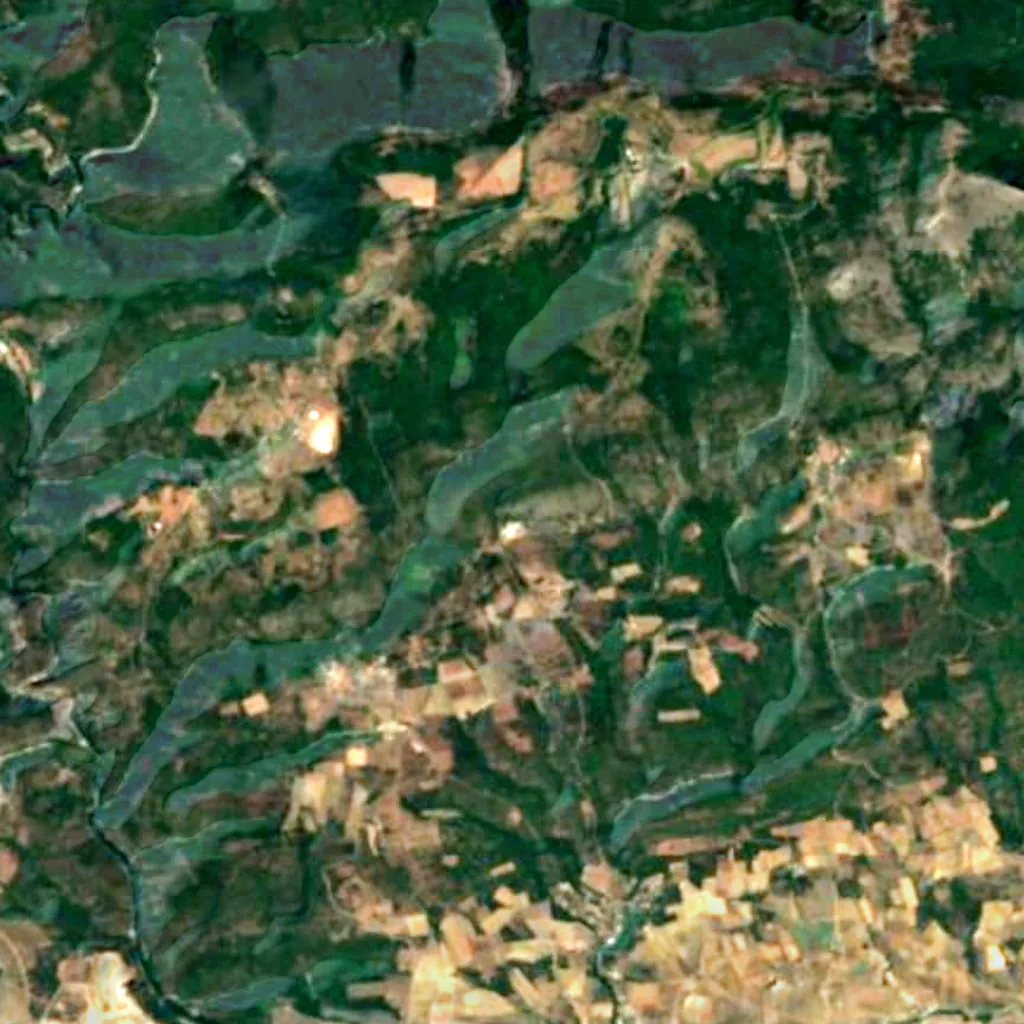 Le sol au-dessus de Grotte de Limousis (Sentinel-2)