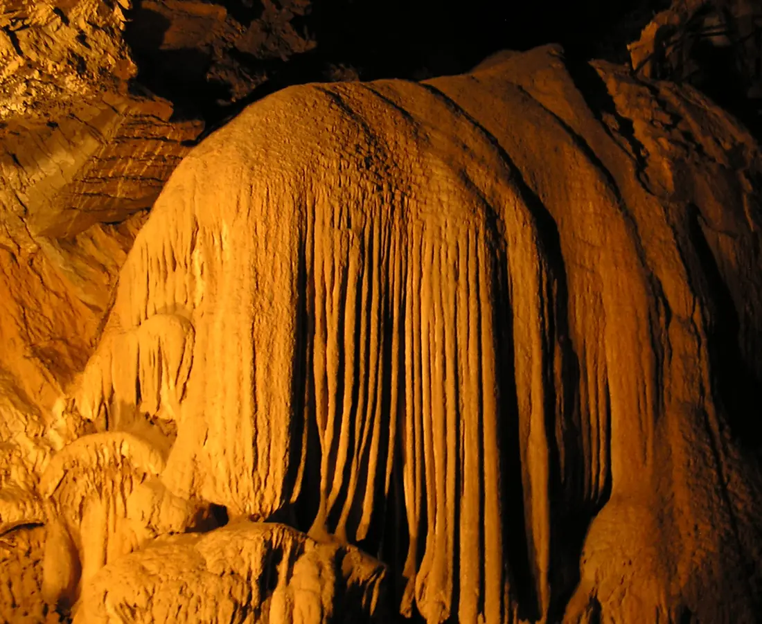 Decorations in the Lokvarka cave (2058578422)