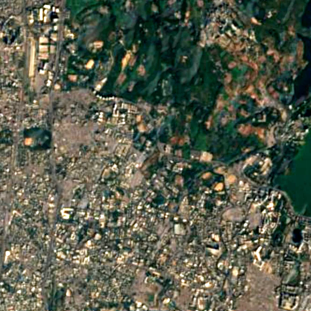 Le sol au-dessus de Mahakali Caves (Sentinel-2)