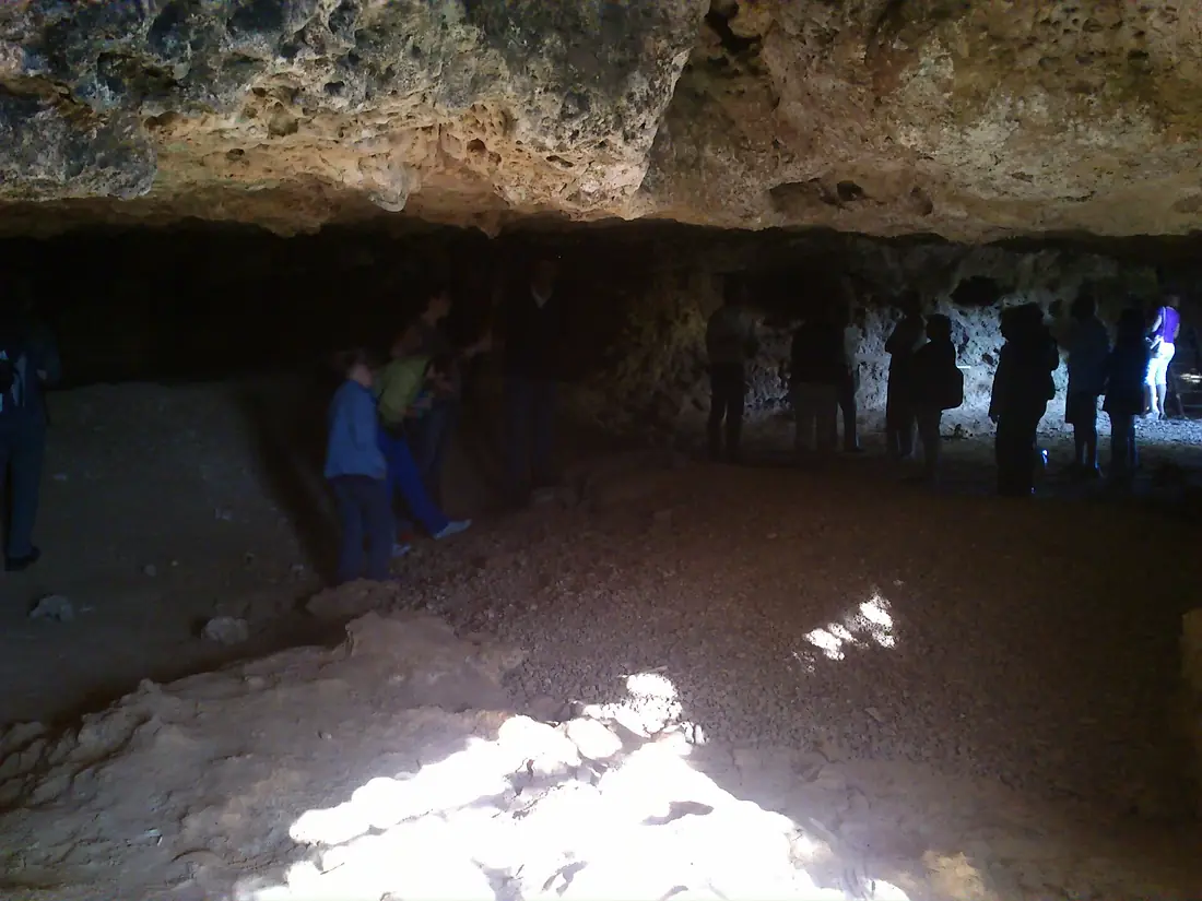 Grotte de la Marche entrée 03