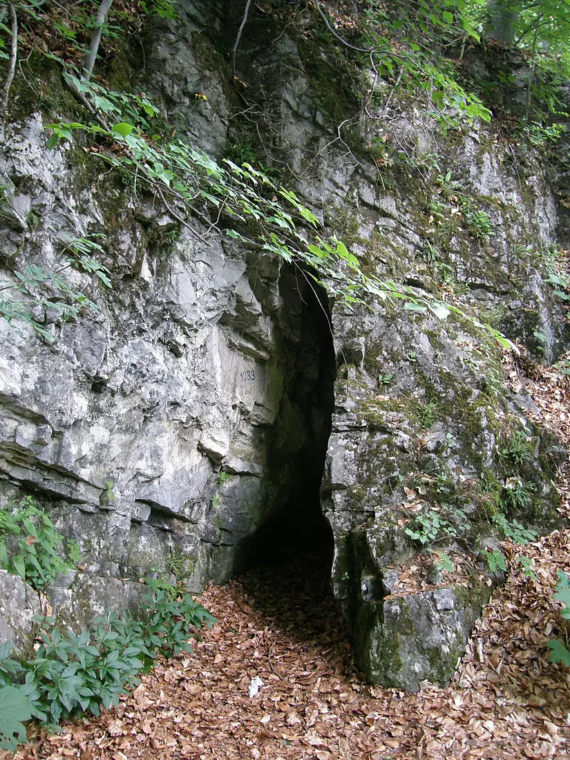 Jeskyne Nad Svycarnou