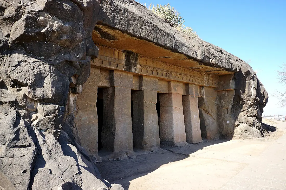 001 Cave 1, Exterior, Side (33584610070)