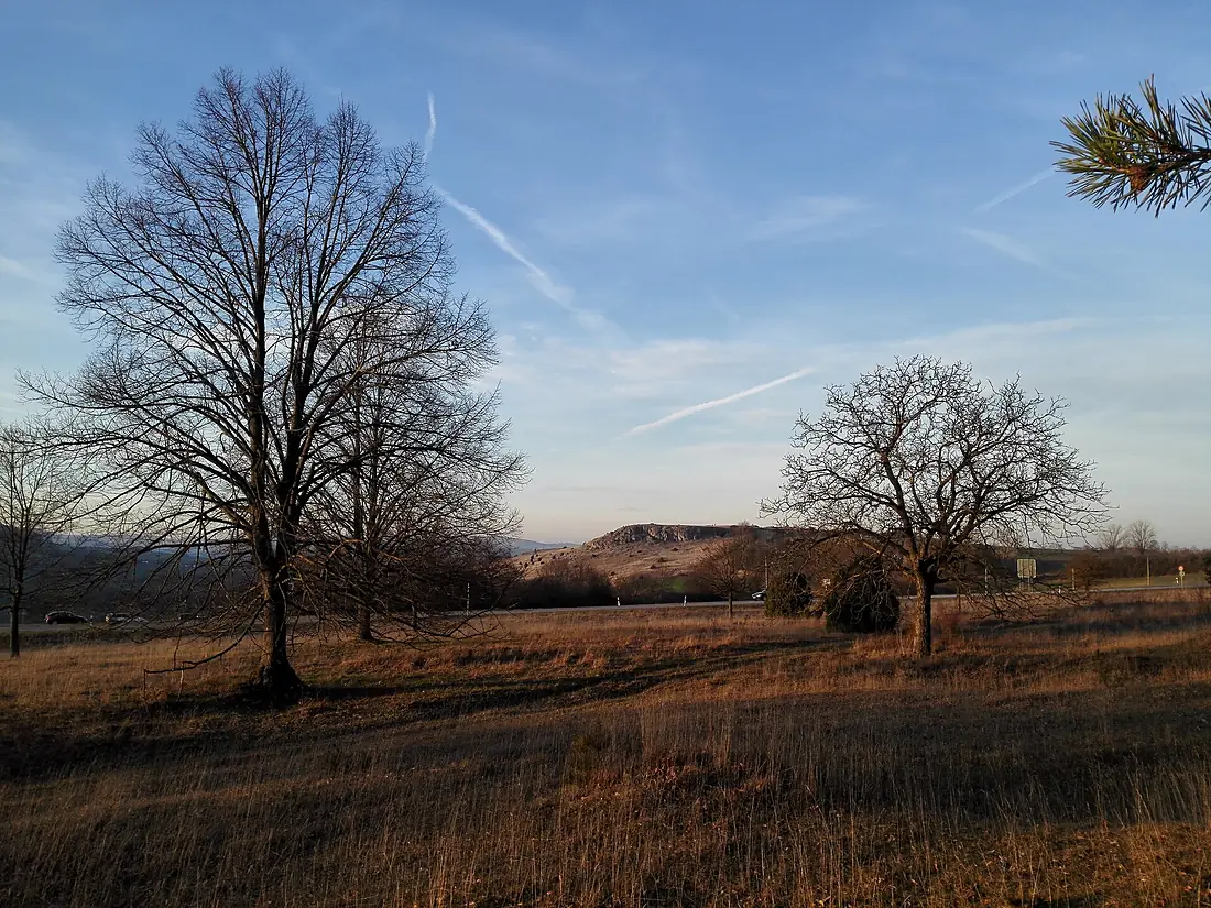 Blick auf die Ofnethöhlen - panoramio
