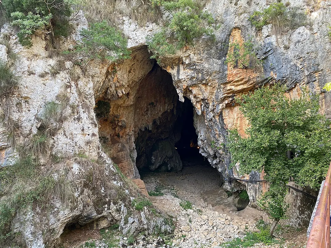 Grotte di Pastena esterno
