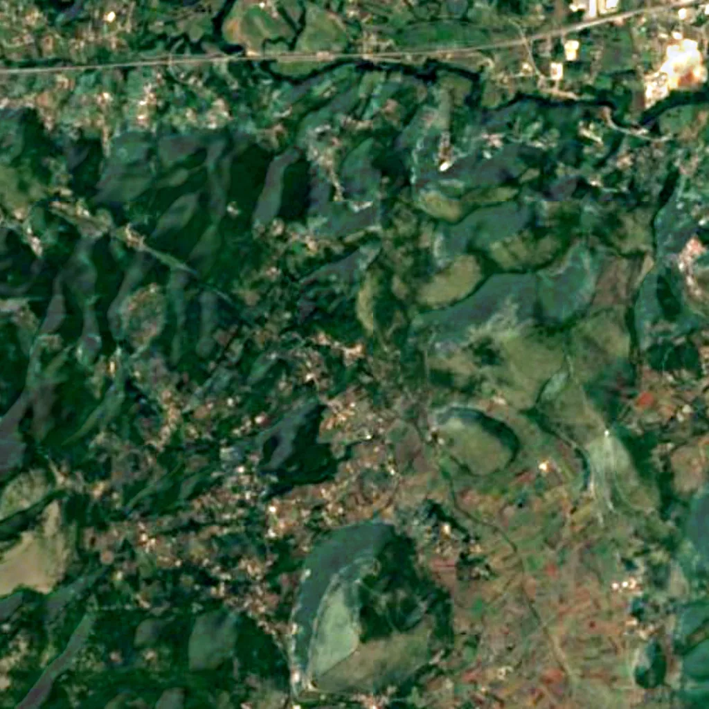 De grond boven Pastena Caves (Sentinel-2)