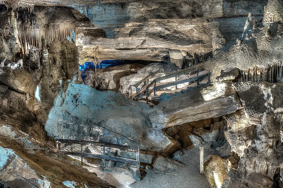 20-11-008-cavern