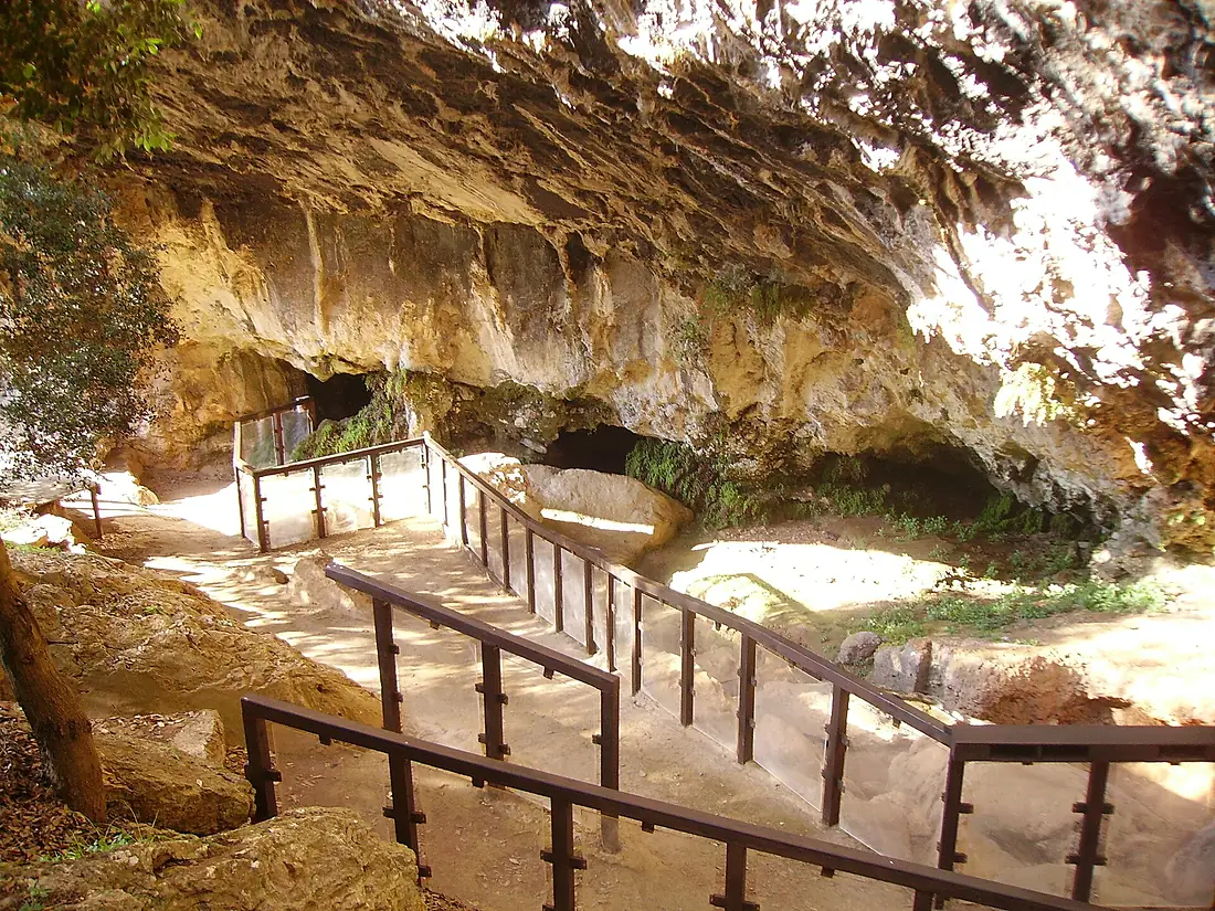 Grotta del romito1H