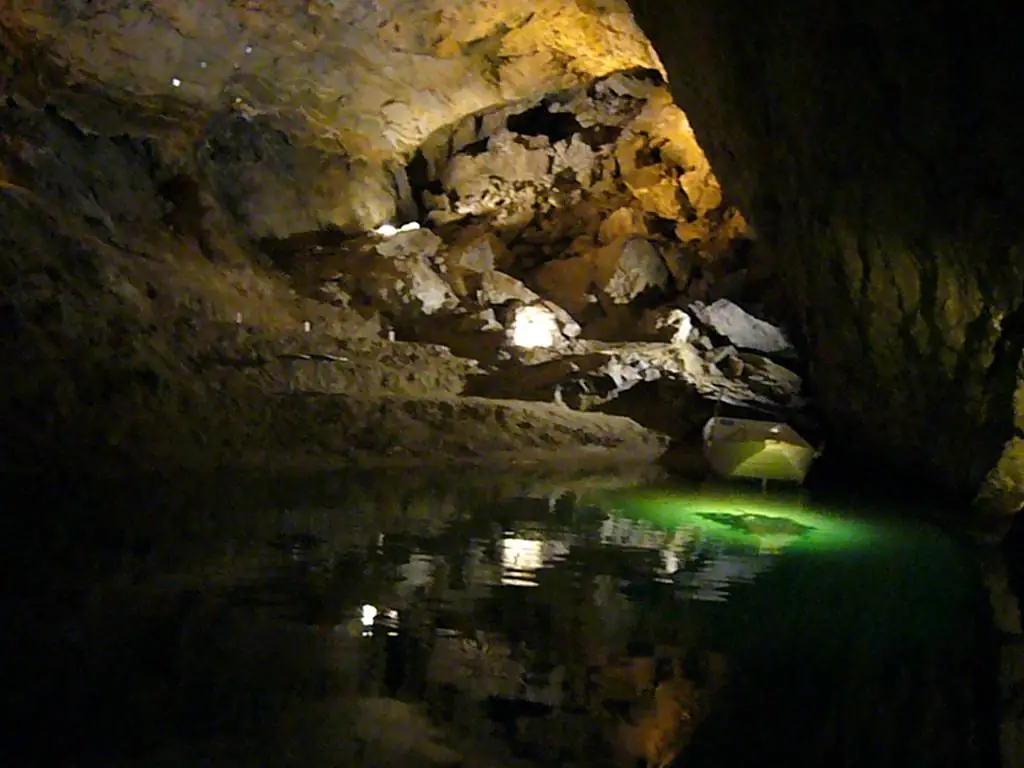 Saint-Léonard underground lake 1
