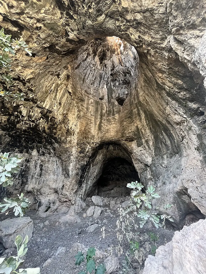 Shuqba cave 03