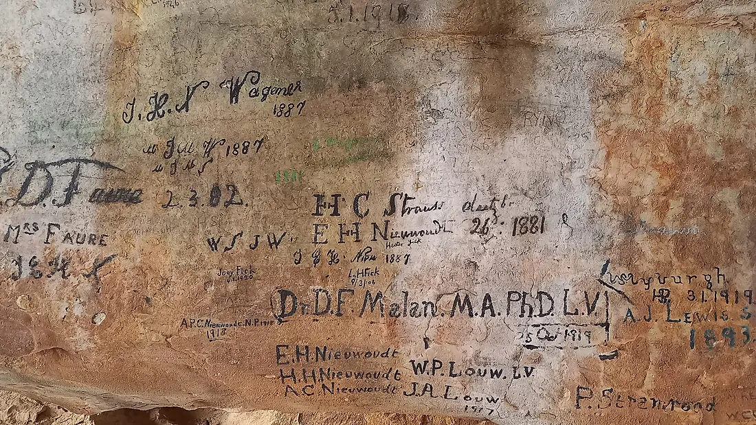 Stadsaal Caves graffiti
