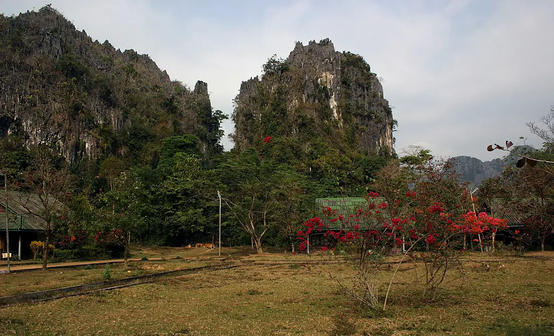 Vang Vieng-Tham Xang-06-Berg-gje