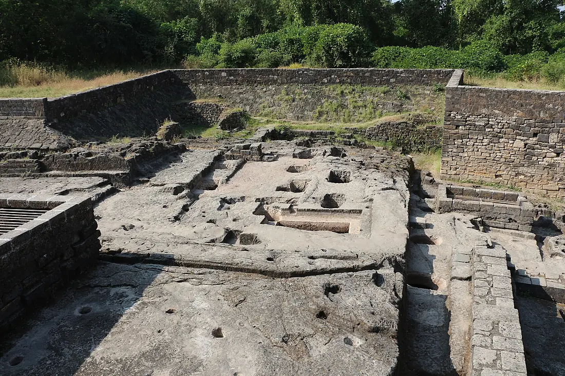 Buddhist caves, Uperkot 02